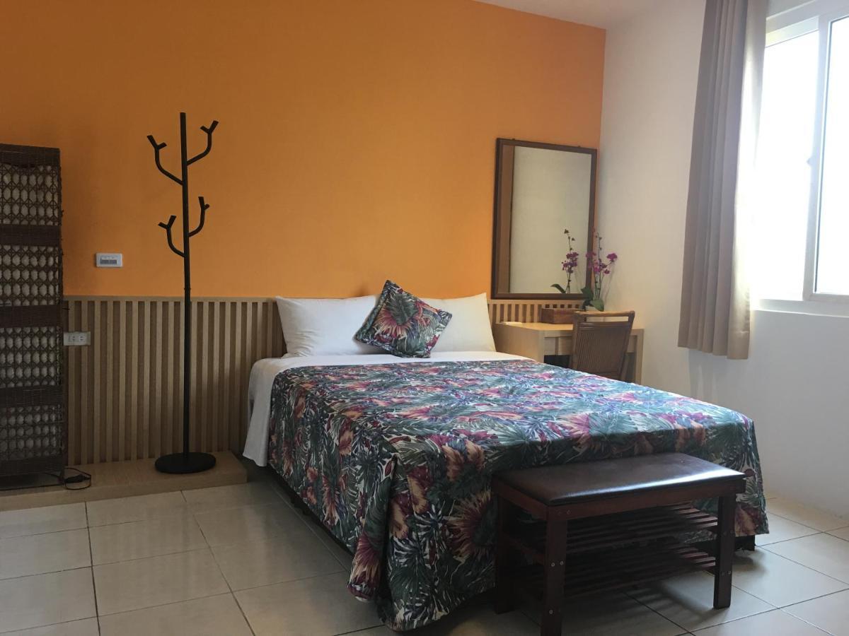 Palm Tree Hotel Kenting Exterior photo